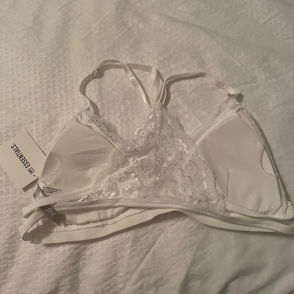 2 Bralettes - Picture 4 of 5